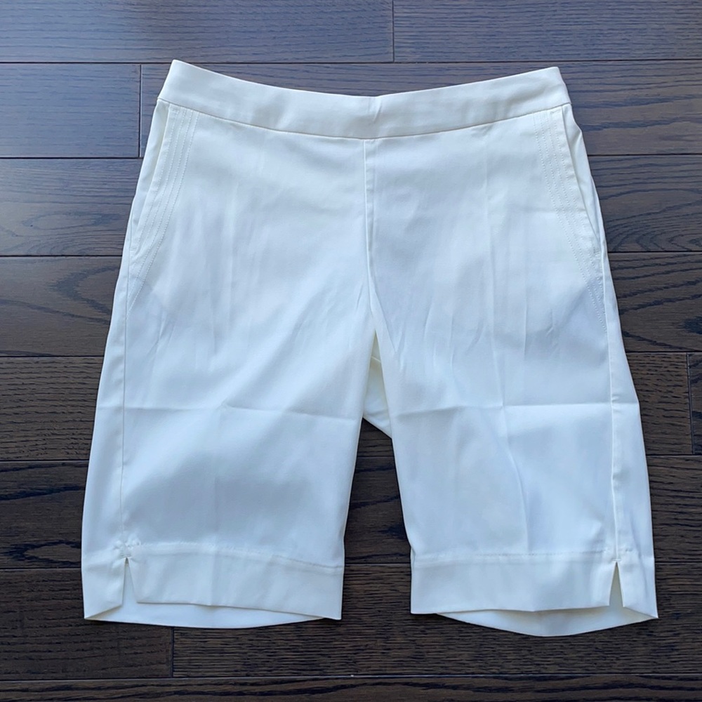 NIKE SHORTS (NWT)